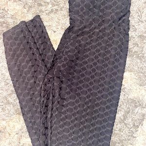 Black Textured Tik Tok Ruched Booty Leggings